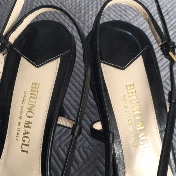 Bruno Magli size 9 black leather heels for women - Picture 3 of 9